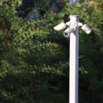 Telecamera USB3 Vision in un ambiente industriale con illuminazione ottimale per la visione artificiale.
